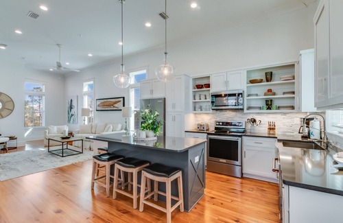 Orange Beach Cottage | BVR 56 - The Peninsula by Liquid Life