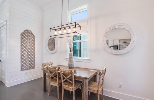 Orange Beach Cottage | BVR 68 - Out of the Woods by Liquid Life