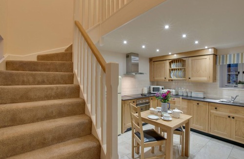 Rowen House | Bwthyn Bach Rowen - One Bedroom House, Sleeps 2