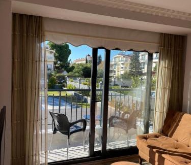 Side Apartment | By Lotus Side - Comfortable Luxury Apartment with Pool