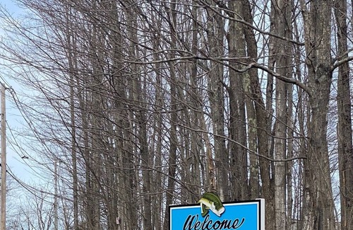 Brimfield Ski Chalet | By the Lake Chalet-Brimfield Winery & Antique Show
