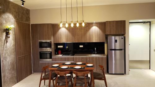 Batu Ferringhi Apartment | By The Sea Beach Luxury Resort - Batu Ferringhi