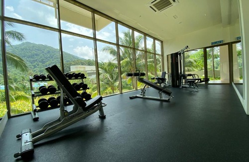 Batu Ferringhi Apartment | By The Sea @ Luxury Suites, Batu Ferringhi