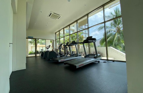 Batu Ferringhi Apartment | By The Sea @ Luxury Suites, Batu Ferringhi
