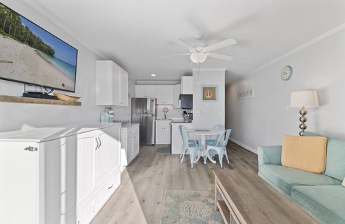 McCutcheon Field Condo | By The Sea: Gorgeous ocean views with balcony!