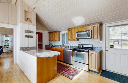 Freeport House | By the Sea