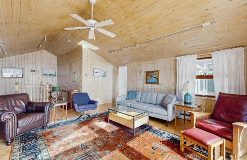 Freeport House | By the Sea
