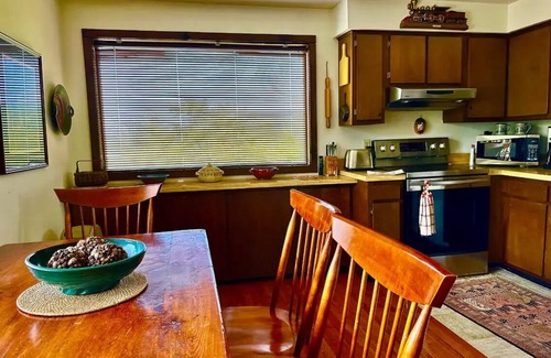 Basye Condo | Byrdhaus-Cozy 2-bedroom condo in peaceful Basye with WiFi, AC