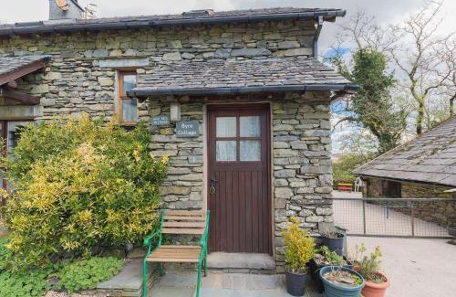 Broughton Mills House | Byre Cottage Woodland Coniston