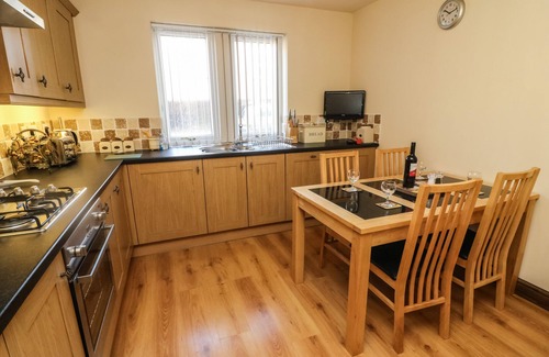 Ingleton Cottage | BYTHEWAY COTTAGE, family friendly, with a garden in Ingleton