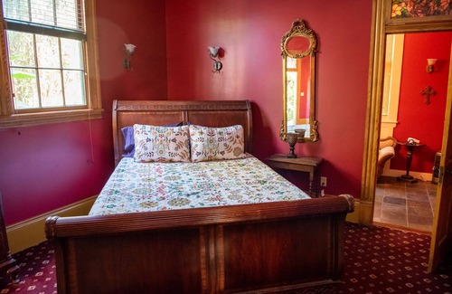 Bywater House | Bywater New Orleans oasis with 4 suites and cocktail pool