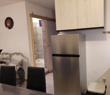 Beaucaire Apartment | Côté Jardin