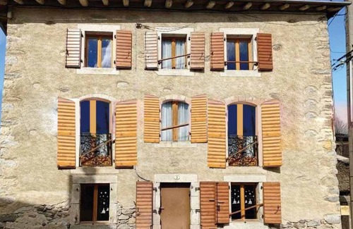 Formigueres House | C'est dans notre Cocoon face au coeur du Village de formiguere.