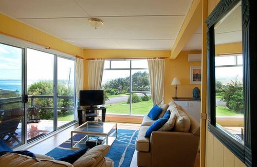 Manyana House | C'est La Vie Manyana. You’ll never want to leave.