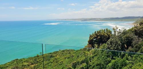 Raglan House | C-SCAPE VILLA holiday accommodation