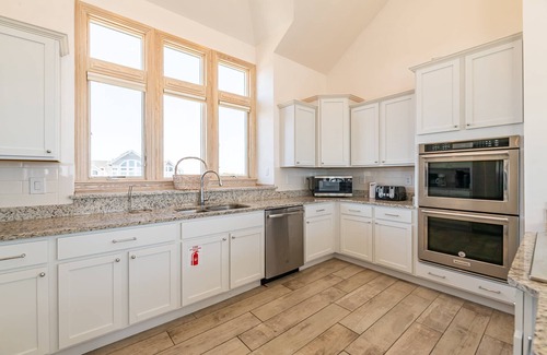 Pine Island House | C0263 Bye D Sea. Pine Island, Oceanfront, Pool, Beach Access, Elevator!