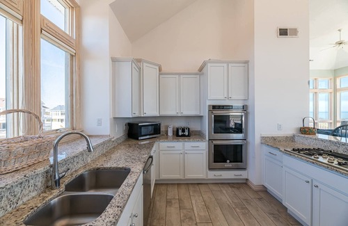 Pine Island House | C0263 Bye D Sea. Pine Island, Oceanfront, Pool, Beach Access, Elevator!
