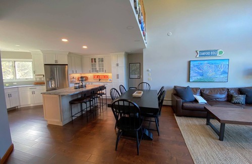 Bretton Woods House | C12 Homey Bretton Woods slopeside townhome. Pool/gym passes!