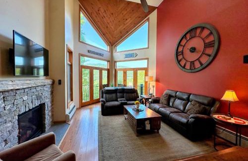 Bretton Woods House | C13 Beautiful Bretton Woods ski in ski out townhouse Pool gym passes