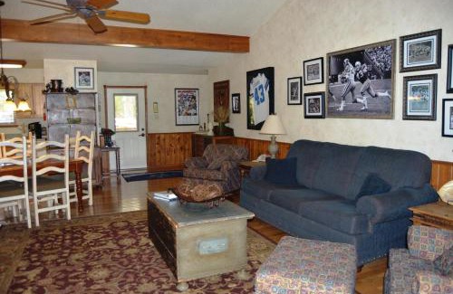 Mount Ida House | C14, Two bedroom, two bath, log-sided, luxury Harbor North cottage overlooking the lake, cottage