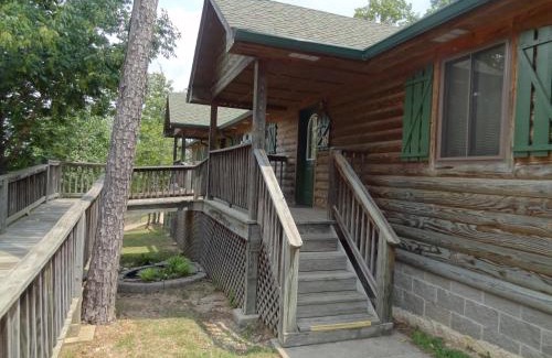 Mount Ida House | C16, Two bedroom, two bath, log-sided Harbor North luxury cottage with hot tub, cottage