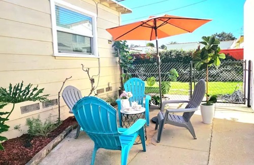 Alhambra Apartment | C2-Bungalow Renovated Quite safe Neighbor close to down town LA King-bed!