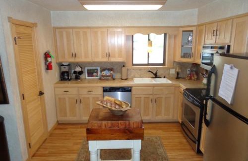 Mount Ida House | C23, Two bedroom, two bath log-sided, luxury Harbor North cottage with hot tub cottage