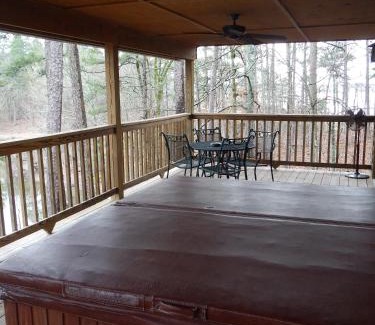 Mount Ida House | C24, Three bedroom, three bath log-sided, luxury Harbor North cottage with hot tub cottage