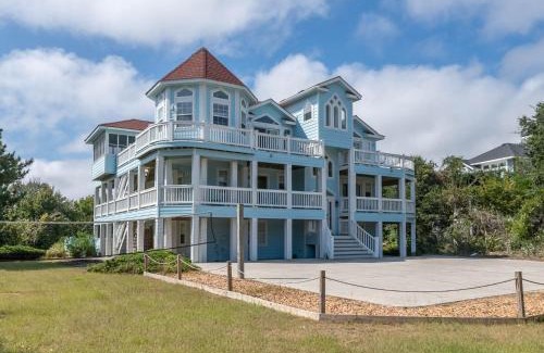 Pine Island House | C6438 Angel of the Isle. 9 BR Pine Island Dream, Pool, Hot Tub, Pets OK