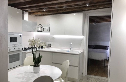 San Marco Apartment | Ca alla scala del Bovolo 3 minutes from Rialto and San Marco