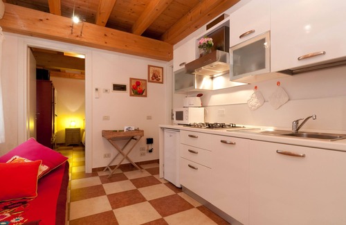 Castello Apartment | Cà Annalaura 2 with private courtCIR 02742-LOC-06865