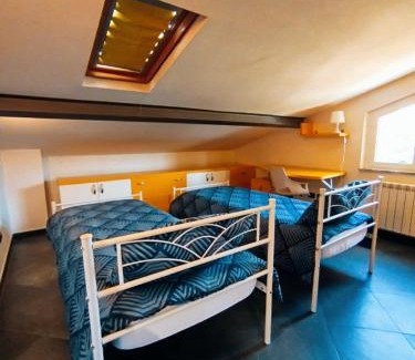 Castelnuovo Magra Apartment | CA' FRA e OLY Cinque Terre, Lerici, wifi, aria condizionata