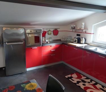 Castelnuovo Magra Apartment | CA' FRA e OLY Cinque Terre, Lerici, wifi, aria condizionata