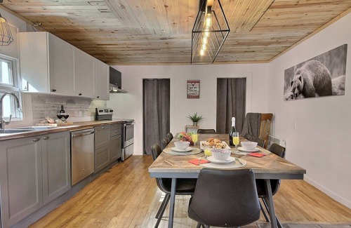 Petite-Riviere-Saint-Francois House | Le Chic-Rustique - SPA, Plaisir, Relaxation 🔥🍷⛷