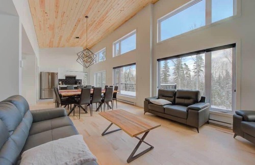 Petite-Riviere-Saint-Francois Ski Chalet | Chalet le 33 SPA
