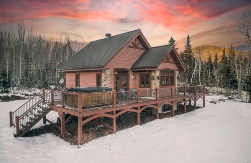 Petite-Riviere-Saint-Francois Ski Chalet | Chalet ABRI ST-FRANÇOIS VIEW + SPA