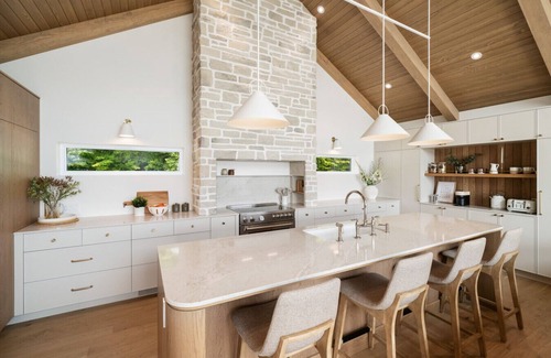 Petite-Riviere-Saint-Francois House | Spectacular Saint Lawrence River Views