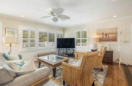 Isle of Palms House | CA411: 411 Carolina Blvd.
