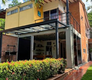 San Jeronimo House | Cabaña ciudadela del sol