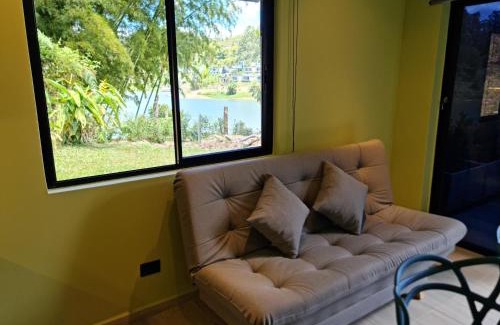El Penol Villa | Cabaña con Jacuzzi frente al Lago