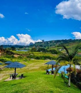 Guatape House | Cabaña de Vacaciones Septimo Cielo
