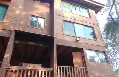 Mazamitla Ski Chalet | Cabaña dentro del Bosque para 24 Personas