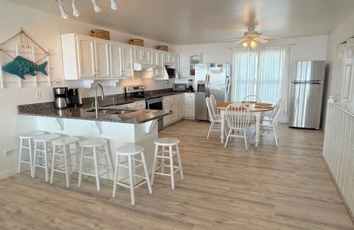 Southpointe House | Cabana Beach 4 bedroom beach house with 2 Fridges and Pet Friendly by Prickett Properties
