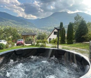Borsa Villa | CABANA BELVEDERE