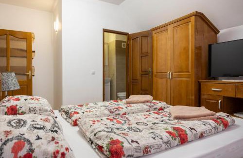 Alunis House | Cabana/Casa Tekla