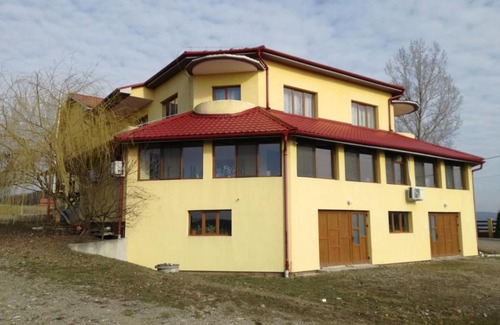 Criseni House | Cabana de la Trei Brazi