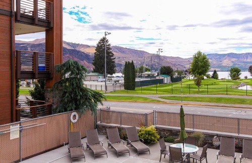 Chelan House | Cabana