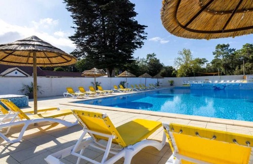 Saint-Jean-de-Monts Cabin | Cabane 4 étoiles - Piscine - cbgcb0c