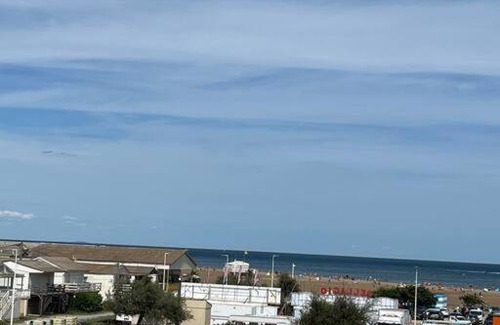 Gruissan Plage Apartment | Cabane des Flamants YourHostHelper