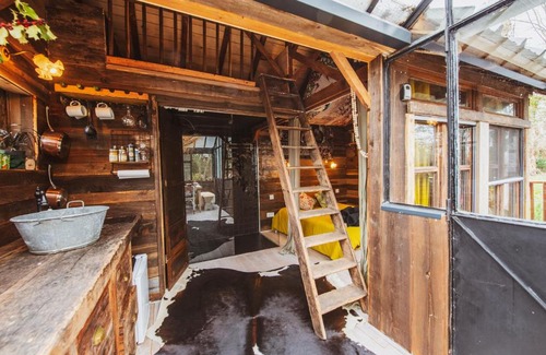 Lay House | Cabane ForRest Glace, près de Lyon et Clermont